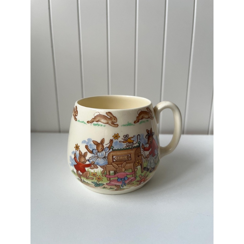 Royal Doulton Bunnykins Mug – Music & Dancing Scene – English Bone China